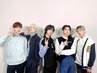 TOMORROW X TOGETHER (P)&(C)BIGHIT MUSIC