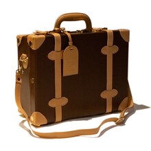 氷川きよし「旅うたスペシャルBOX」トランク型特殊ケース