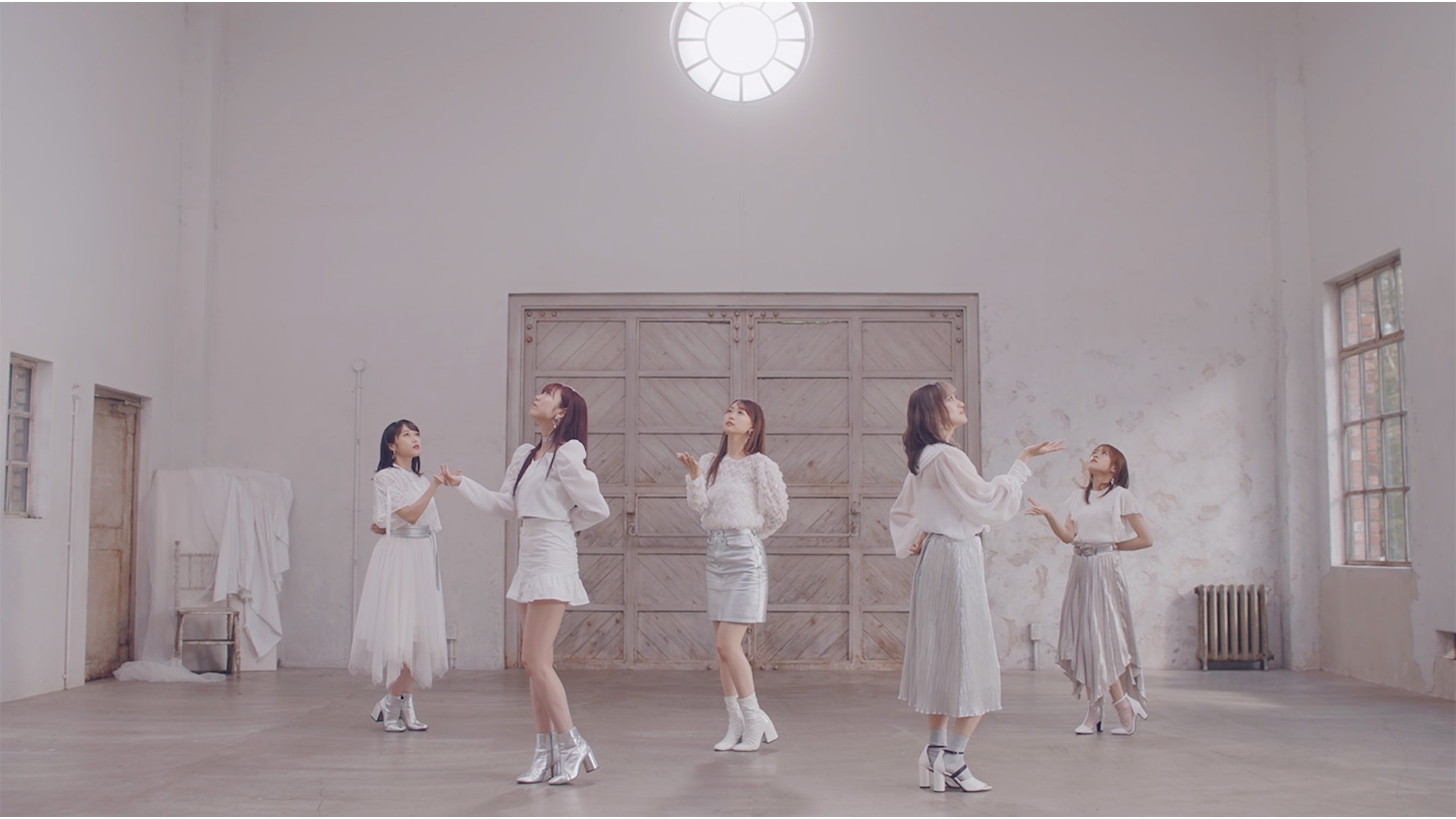 i☆Ris「12月のSnowry」ミュージックビデオより。