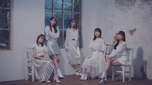 i☆Ris「12月のSnowry」ミュージックビデオより。