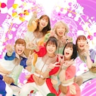 柏木由紀が豆柴の大群加入で母も歓喜!「ずっと気になるズッキーニ」MVで見せる“THEアイドル”感