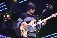 高野賢也（B, Cho / マカロニえんぴつ）（撮影：山内洋枝）