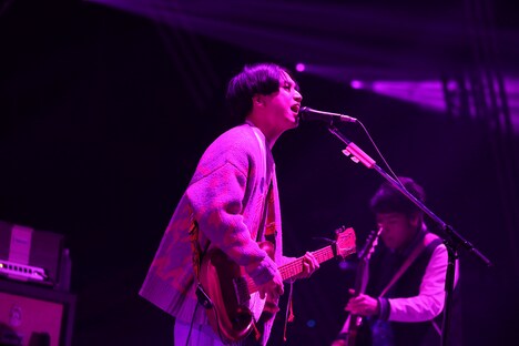 はっとり（Vo, G / マカロニえんぴつ）（撮影：山内洋枝）