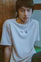 urarakacat Tシャツの着用イメージ。