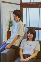 urarakacat Tシャツの着用イメージ。