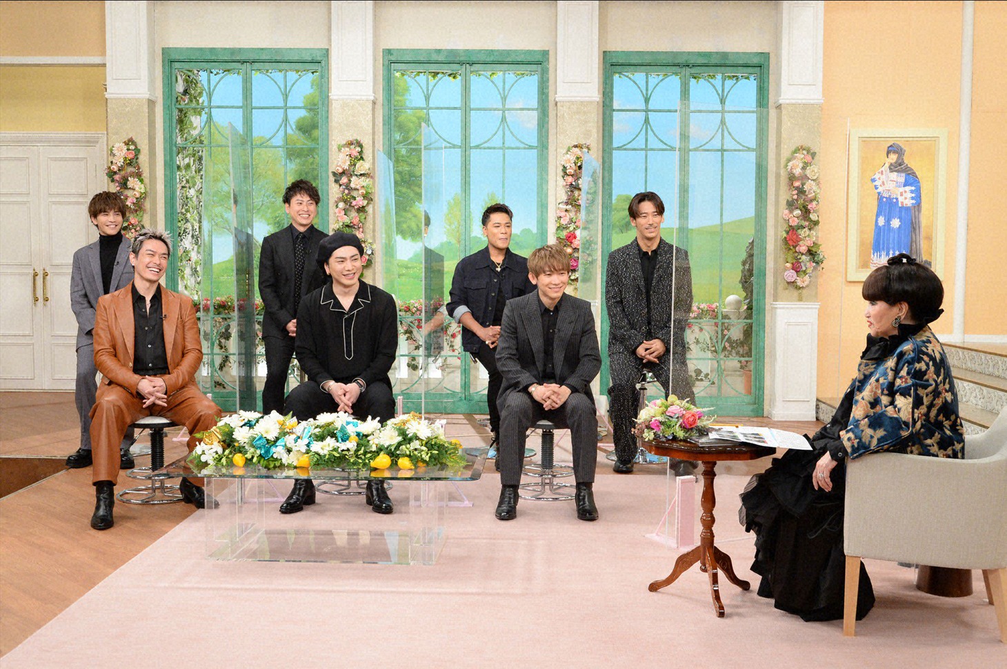 三代目 J SOUL BROTHERS from EXILE TRIBEと黒柳徹子。 (c)テレビ朝日