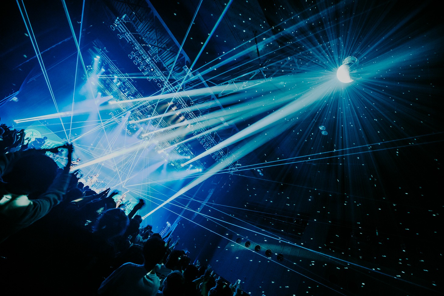 「PassCode Zepp Tour 2021」東京・Zepp DiverCity（TOKYO）公演の様子。（Photo by  Shingo Tamai）