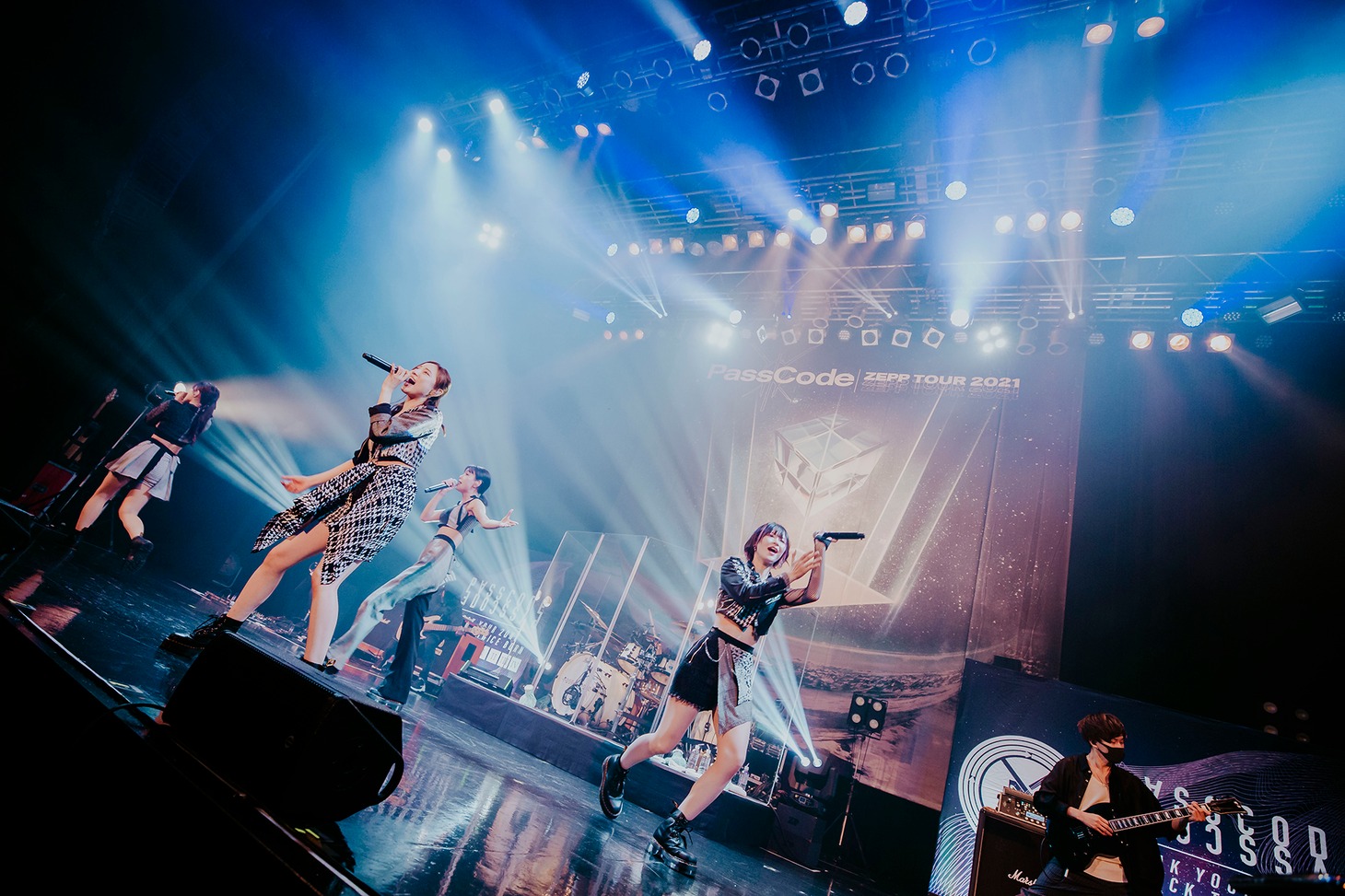 「PassCode Zepp Tour 2021」東京・Zepp DiverCity（TOKYO）公演の様子。（Photo by  Shingo Tamai）