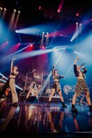 「PassCode Zepp Tour 2021」東京・Zepp DiverCity（TOKYO）公演の様子。（Photo by  Shingo Tamai）