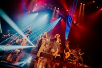 「PassCode Zepp Tour 2021」東京・Zepp DiverCity（TOKYO）公演の様子。（Photo by  Shingo Tamai）