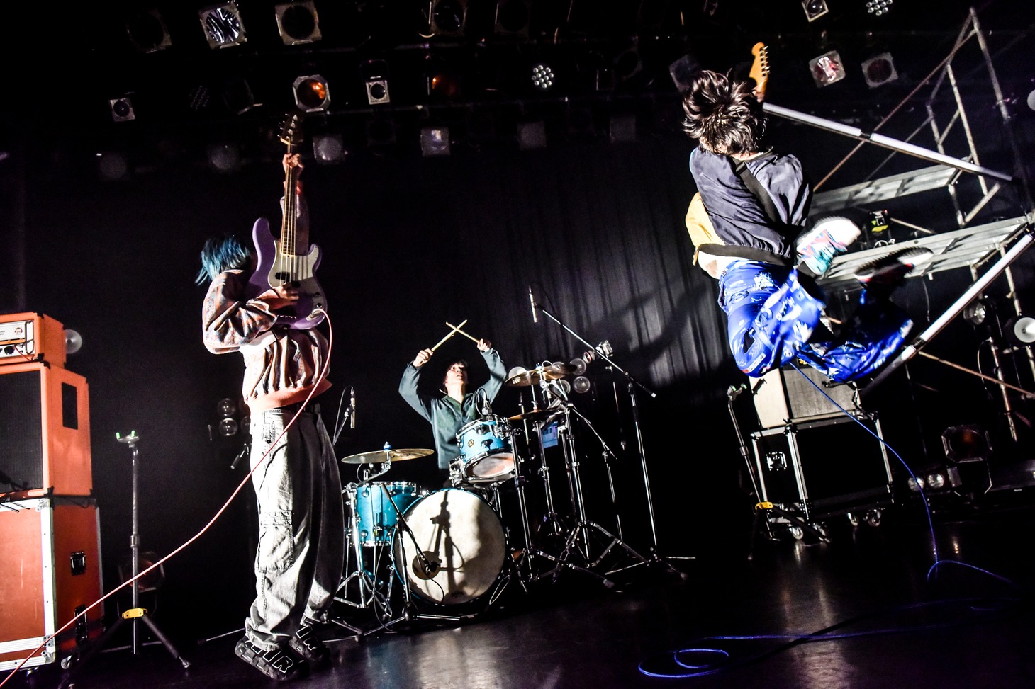 「PELICAN FANCLUB 2man Live『星座して光』」よりPELICAN FANCLUBのステージの様子。（Photo by AZUSA TAKADA）