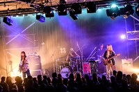 「PELICAN FANCLUB 2man Live『星座して光』」よりyonigeのステージの様子。（Photo by AZUSA TAKADA）