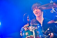 シミズヒロフミ（Dr / PELICAN FANCLUB）（Photo by AZUSA TAKADA）