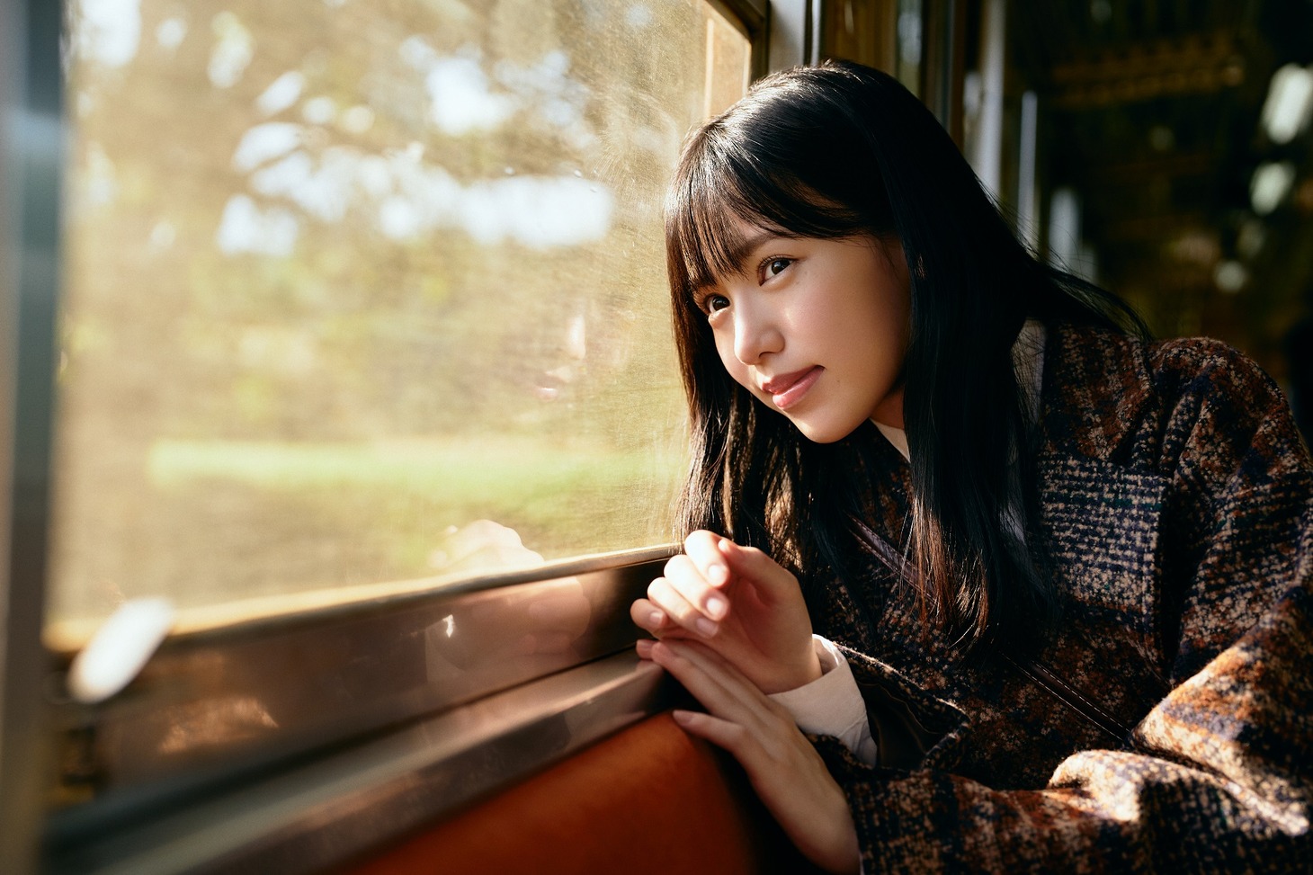 運上弘菜「WHITE.」より。