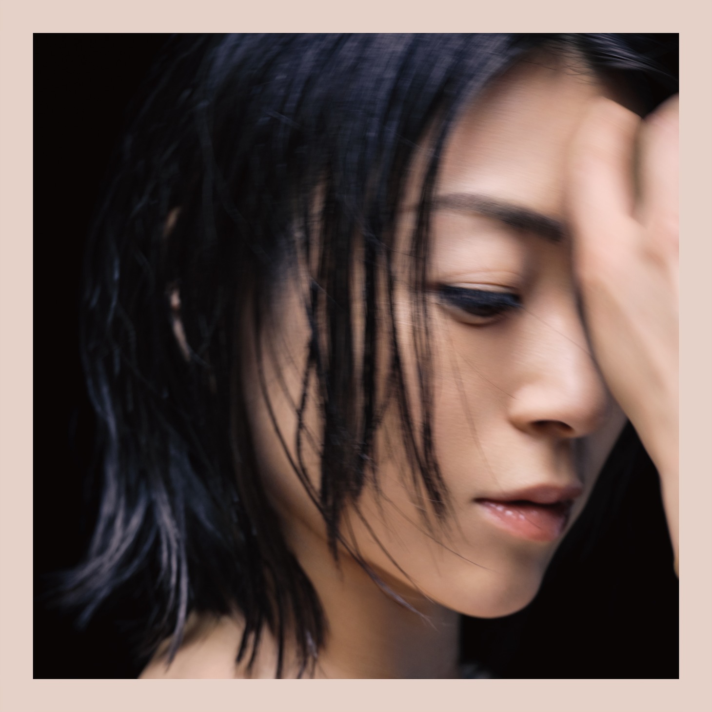 宇多田ヒカル「君に夢中」配信ジャケット