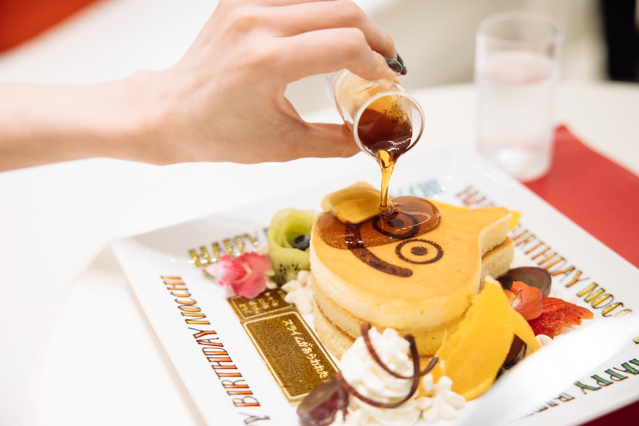 メープルシロップとバターをかけて……。