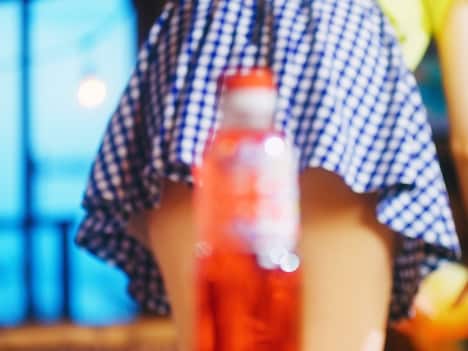 PARADISES「柏木由紀なりのPARADISES -夏のバカヤロー-」ミュージックビデオより。