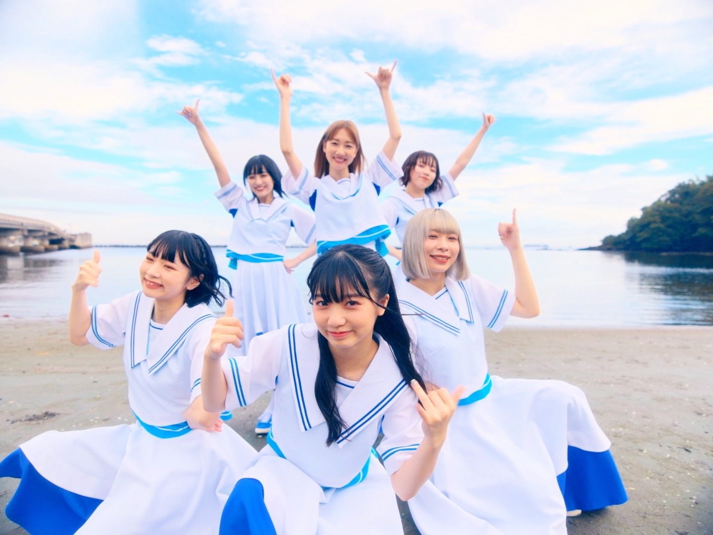 PARADISES「柏木由紀なりのPARADISES -夏のバカヤロー-」ミュージックビデオより。