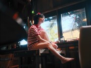 PARADISES「柏木由紀なりのPARADISES -夏のバカヤロー-」ミュージックビデオより。