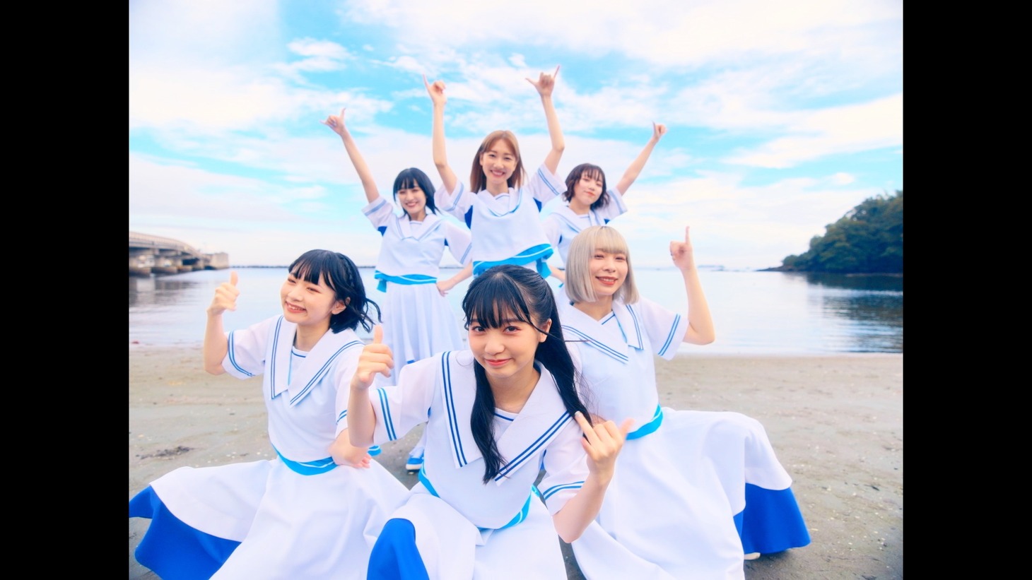 PARADISES「柏木由紀なりのPARADISES -夏のバカヤロー-」ミュージックビデオより。