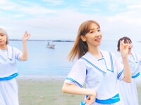 PARADISES「柏木由紀なりのPARADISES -夏のバカヤロー-」ミュージックビデオより。