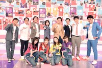 「『ももクロChan』10周年記念オンラインプレミアムライブ！～最高の笑顔でバラエティ番組～」の出演者たち。