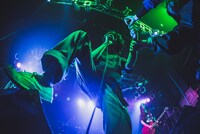 福岡・culture spot BAD KNee LAB.でのライブの様子。