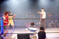 ザ・リーサルウェポンズ「新宿バトルロイヤル」の様子。