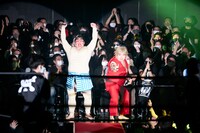 ザ・リーサルウェポンズ「新宿バトルロイヤル」の様子。