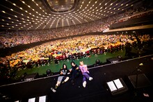 「ヤバイTシャツ屋さん 大阪城ホールワンマンライブ『まだ早い。』」の様子。（撮影：オイケカオリ、日吉“JP”純平、ハヤシマコ）