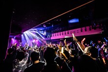 MIGMA SHELTER・ユブネ生誕RAVE「BIRTH TOWEL」の様子。（Photo by Masayo）