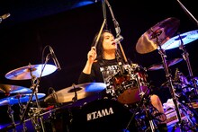 もりもりもと（Dr, Cho）（撮影：オイケカオリ、日吉“JP”純平、ハヤシマコ）