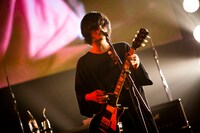 こやまたくや（G, Vo）（撮影：オイケカオリ、日吉“JP”純平、ハヤシマコ）