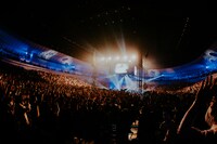 「Creepy Nuts ONE MAN TOUR『Case』」横浜アリーナ公演の様子。（Photo by @umihayato, Retouched by @hiroyabrian）