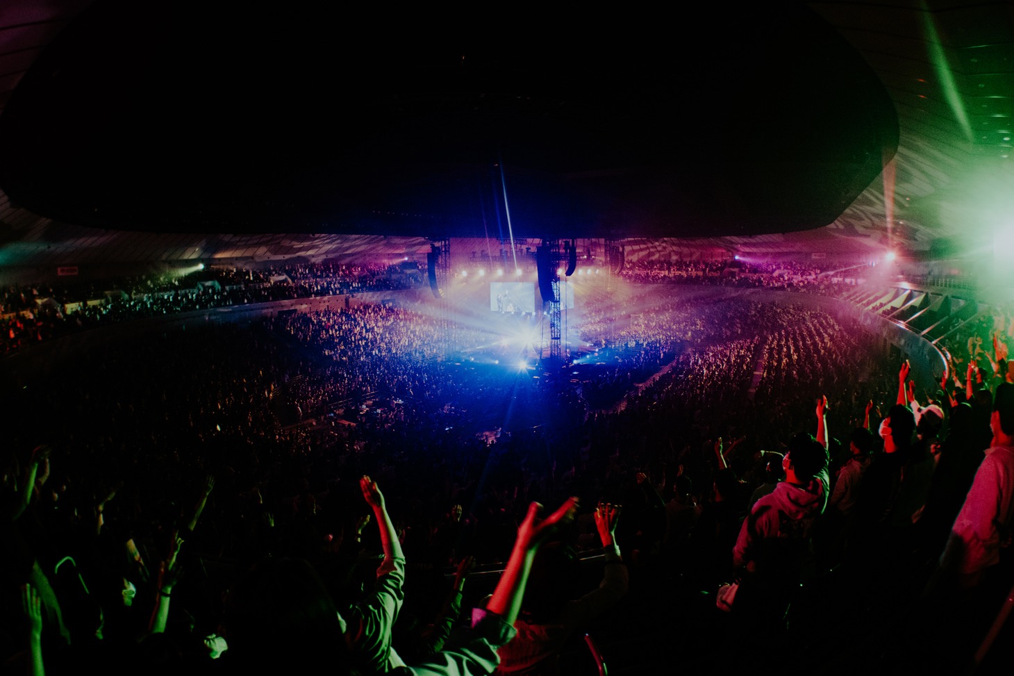 「Creepy Nuts ONE MAN TOUR『Case』」横浜アリーナ公演の様子。（Photo by @umihayato, Retouched by @hiroyabrian）