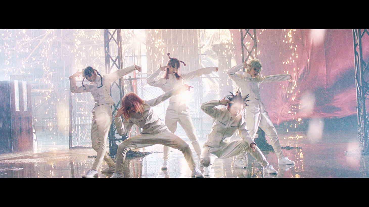 ASP「柏木由紀なりのASP -AGAiNST THE WORLD-」ミュージックビデオより。