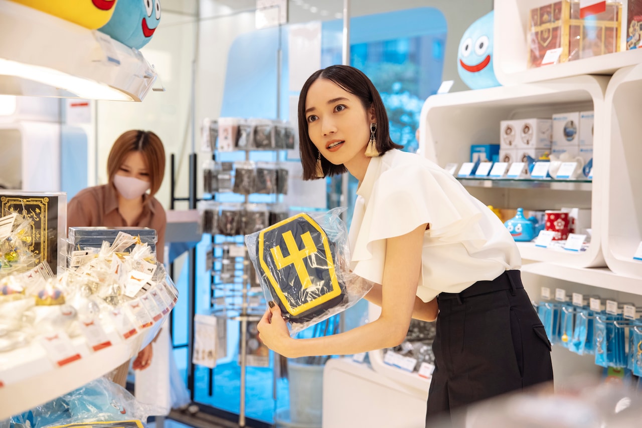 蓋を開けるとガイコツのイラストと「へんじがない。ただの しかばねのようだ。」というメッセージが書かれています。