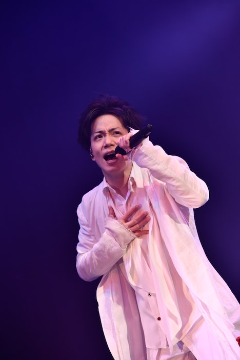 田澤孝介（Vo）（撮影：江隈麗志）