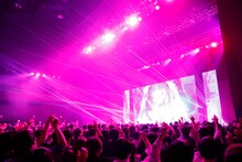 「DUSTCELL 3rd ONE-MAN LIVE『自白』」の様子。（撮影：竹中圭樹）