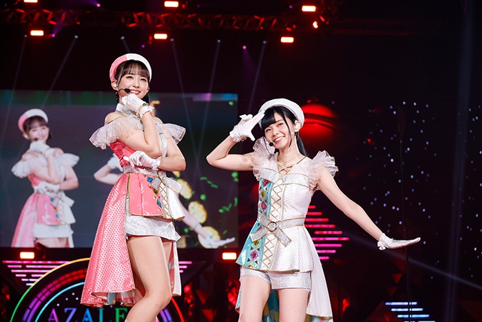 左から小宮有紗、諏訪ななか。(c)2017 プロジェクトラブライブ！サンシャイン!!　