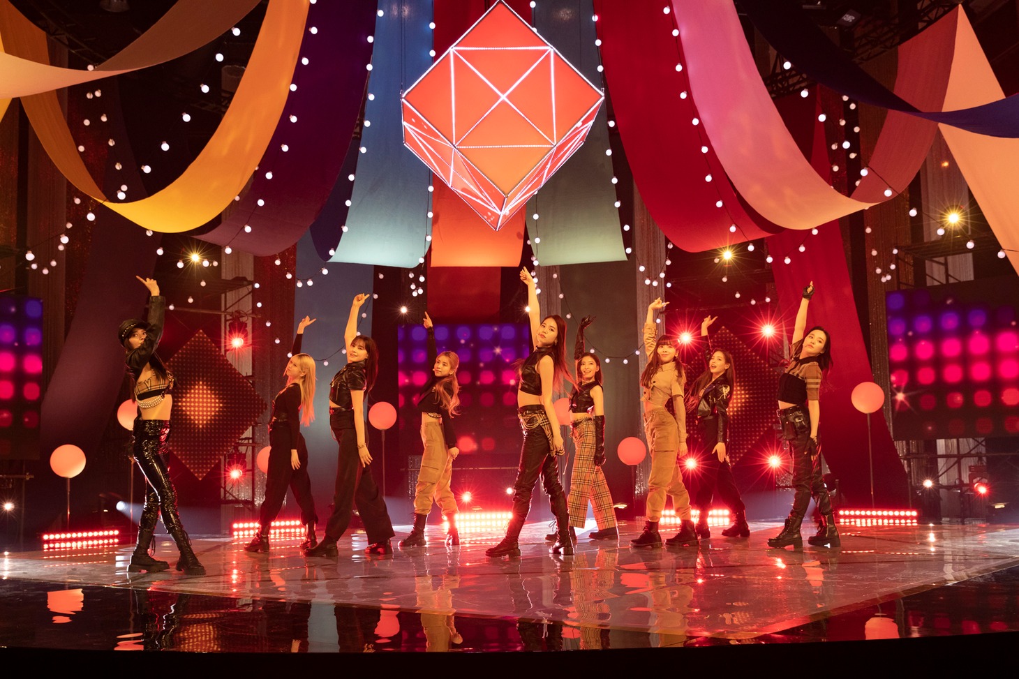 NHK総合「シブヤノオト Presents NiziU LIVE SPECIAL」より。(c)NHK