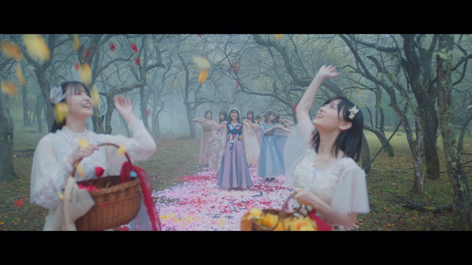 乃木坂46「最後のTight Hug」ミュージックビデオより。
