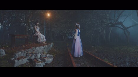 乃木坂46「最後のTight Hug」ミュージックビデオより。