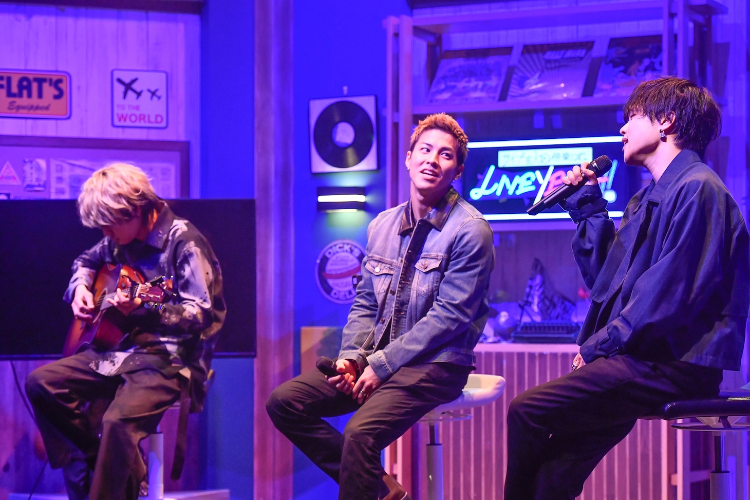 左から吉田喜一、RIKU、柳田周作。（Photo by AZUSA TAKADA）