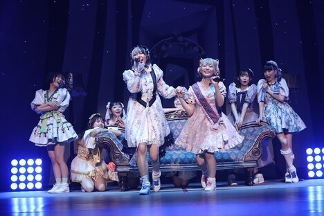 「待ちぼうけ銀河ステーション」のパフォーマンスの様子。