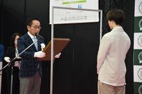 左から菅野眞博氏、EXILE TETSUYA。