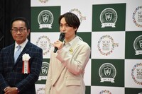 左から菅野眞博氏、EXILE TETSUYA。