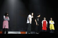 コントを披露するももいろクローバーZとかが屋。(c)ニコニコ