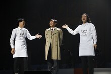 かが屋と飯塚悟志（東京03）。(c)ニコニコ