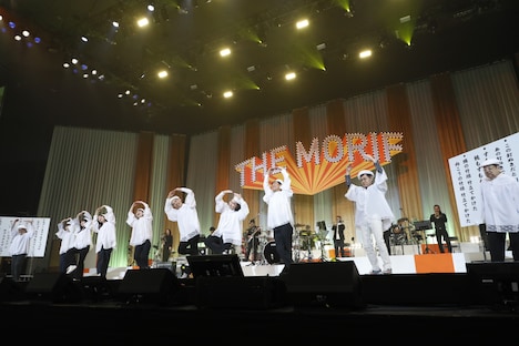 「ドリフの早口言葉」に挑戦する出演者たち。(c)ニコニコ